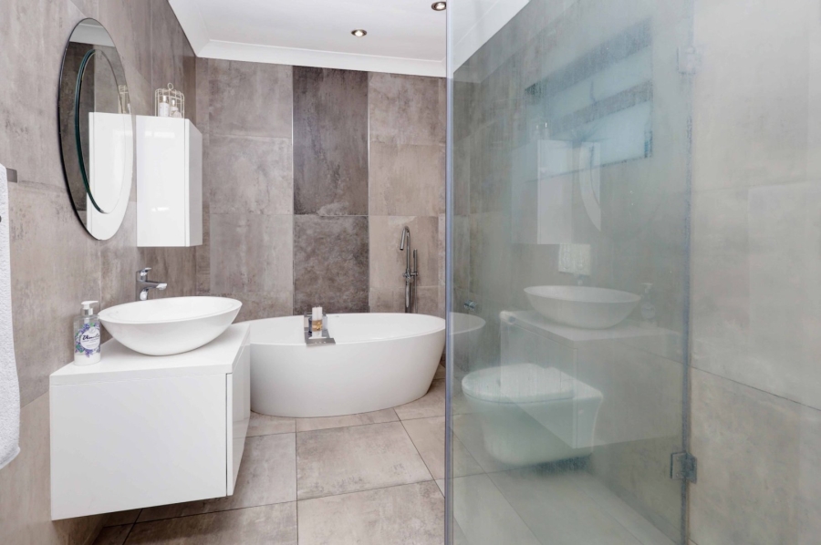 4 Bedroom Property for Sale in Loevenstein Western Cape